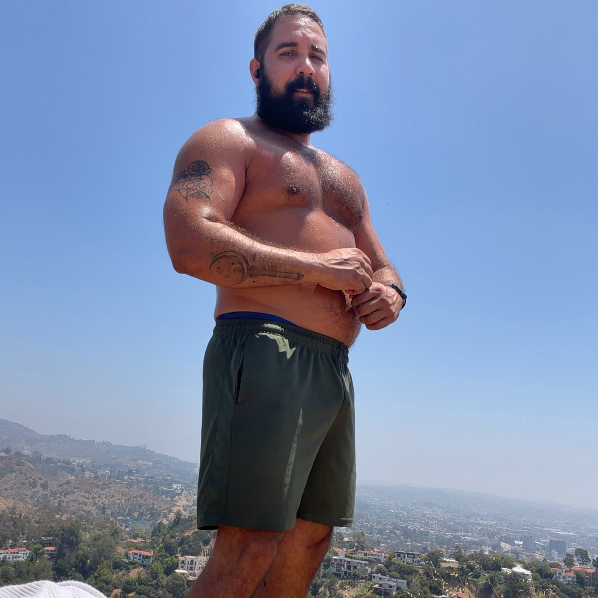 empanadadaddy23's tweet photo. Afternoon hike. https://t.co/ShrMsvdJk3