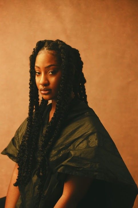 Temschartss's tweet photo. Tems’ "Free Mind” has now surpassed 300 MILLION streams on Spotify. 

- Her fifth song to surpass this milestone. https://t.co/dlfWmuQ2Wi