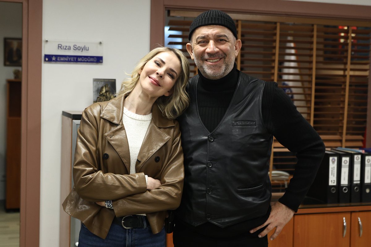 fanisevketcoruh's tweet photo. daha izleyeceğimiz bir çok sahne var ondan dolayı devamm

SelMesiBitirme KanalD https://t.co/imQq9bGmjc