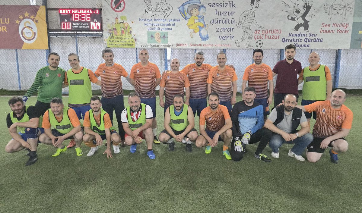 tuncayozen's tweet photo. 04 Haziran 2026 Perşembe Bayram Sonrası Halı Saha Meslektaş Dostluk Buluşması https://t.co/QN8WqRqn8a