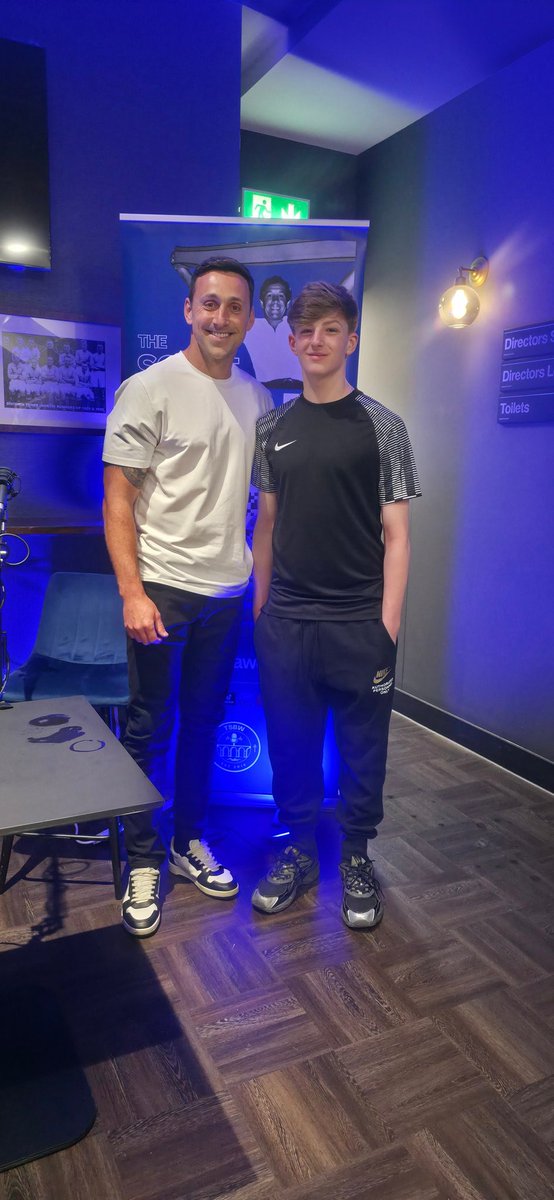 County18831's tweet photo. @CountyPodcast Thanks guys for another exceptional evening! It's no surprise that Ben is our all time favourite County player and it was amazing to hear about his time at the club and his work with the amazing charity BeeU. All the best for the future @hinchliffeben1, absolute legend! 💙 https://t.co/CGGWLDGjFT