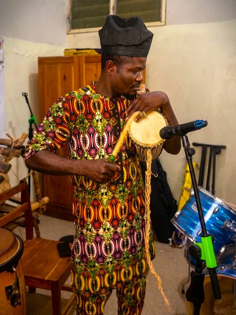 Mandelaproject1's tweet photo. 🌍✨ Students at CUG brought African naming ceremonies to life through drama and storytelling under the #MANDELAProject. Celebrating culture, identity, diversity, and heritage. #ErasmusPlus https://t.co/I9GdTDIt9O
