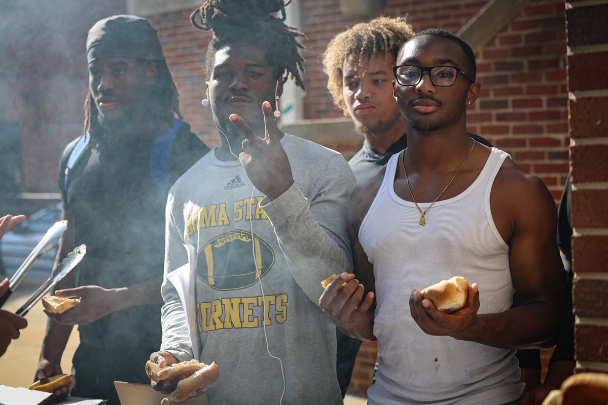 BamaStateFB's tweet photo. It’s all about the bond. 🐝

#SWARMAS1 x #ENDURE x #SWAC x #HBCUFootball https://t.co/c7JCAykHNN