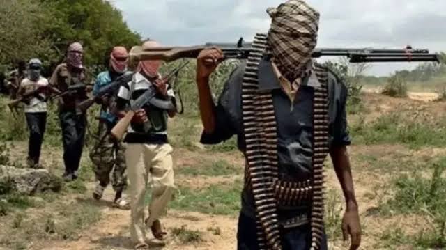 Man_Like_Mikel's tweet photo. NIGERIA IS BLEEDING. AND YOUR GOVERNMENT IS WATCHING.

Let me give you numbers. Cold, hard, damning numbers.
402 Nigerians, mostly children, were kidnapped in a single month in 2025. That is more than the Chibok girls. More. And you barely heard about it. https://t.co/l1YQldJHct