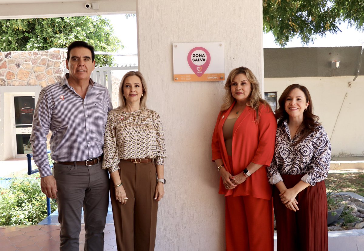 CubanoMier's tweet photo. además de recibir una capacitación en el tema.

Además, develamos una placa que identifica al edificio municipal como Zona SALVA, lo que significa que es un lugar donde se puede brindar protección y atención oportuna a personas que estén en situaciones de riesgo. https://t.co/w8ISmIEUSG