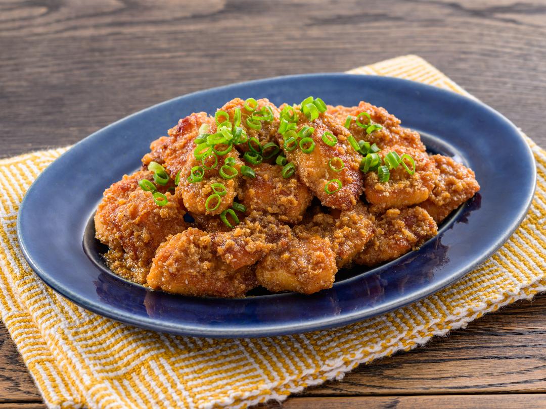 kantansu_recipe's tweet photo. たっぷりごまの香ばしさがたまらない....
【ごまたっぷり 甘酢チキン】

鶏むね肉を使ったおすすめの1品です🥢
下味をしっかりとしみこませるひと手間でごはんが止まらないやみつきおかずに...！
「カンタン酢」の甘酸っぱさとごまの相性が抜群です☺

※作り方はリプ欄からご覧ください👐 https://t.co/pFZ5S1gae8