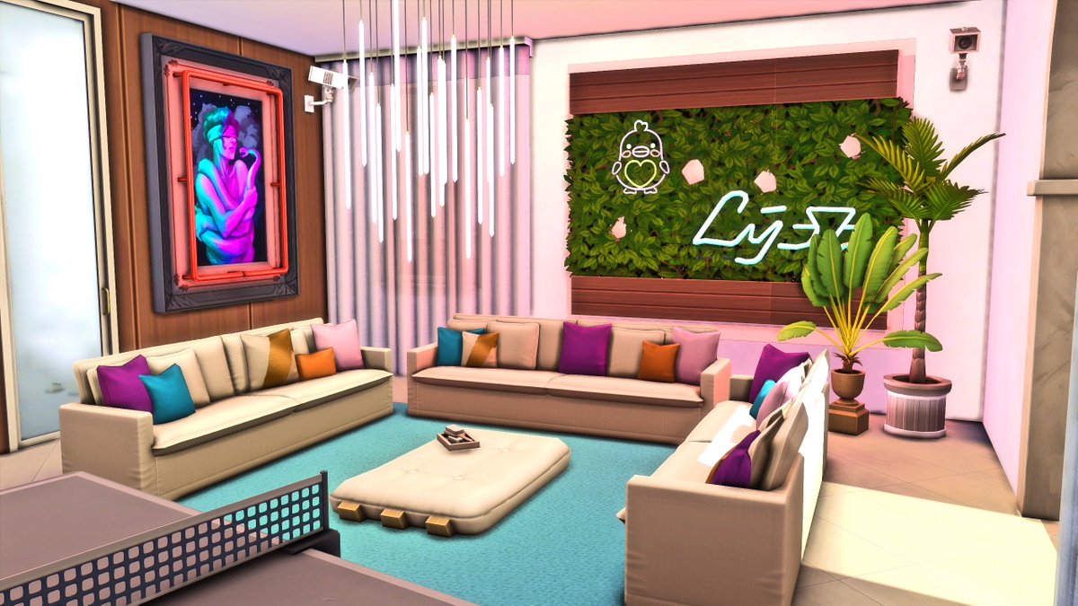 jessicapieYT's tweet photo. watching love island < playing love island in the sims https://t.co/FXwZiNlBO1