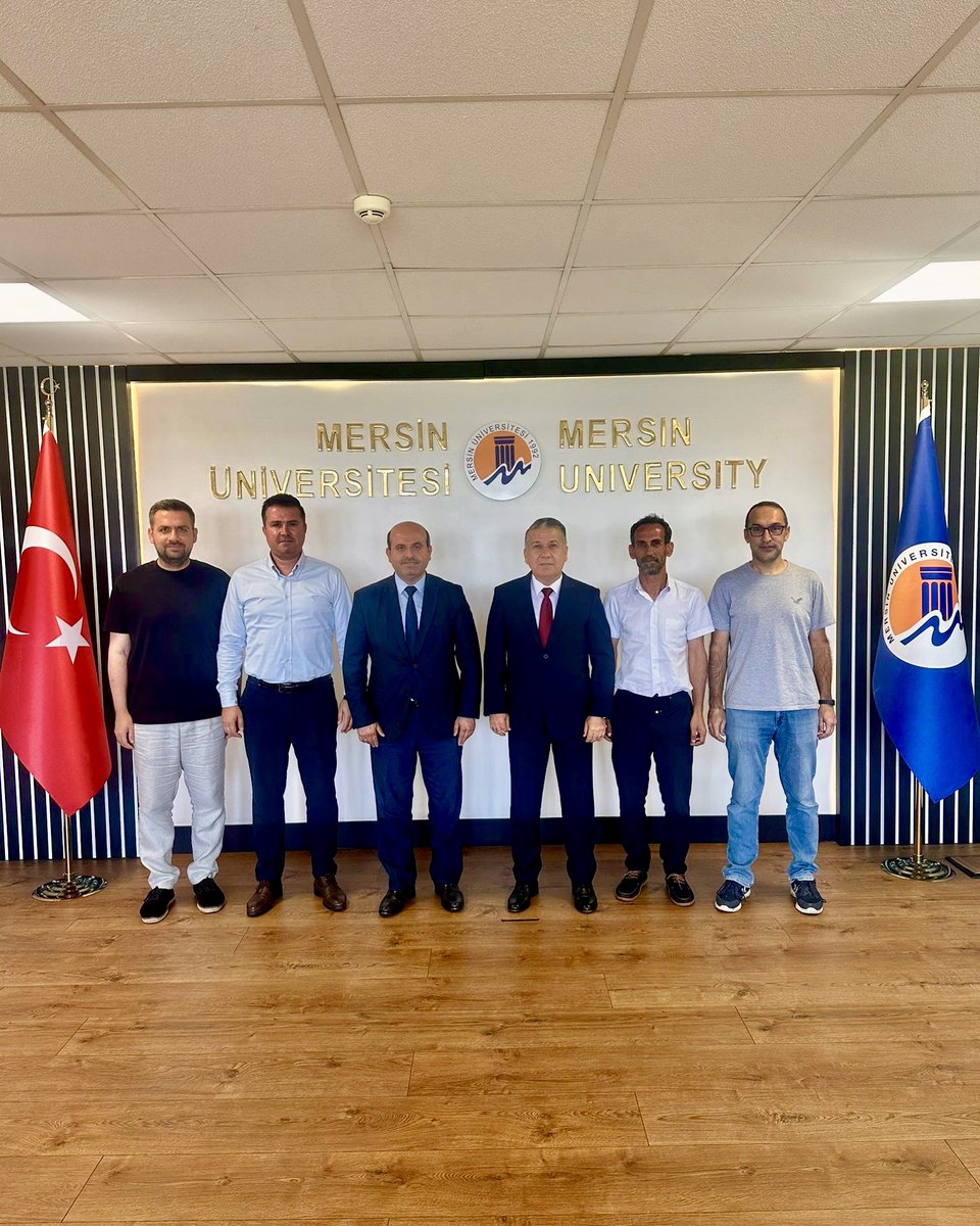 meukurumsal's tweet photo. Rektörümüz @profdrerolyasar, Mersin Üniversitesi Spor Kulübü Olağan Genel Kuruluna Katıldı 📸

🔶 2024 yılında seçilen yönetim kurulunun faaliyetlerini içeren videonun gösterimi ile başlayan kurulda, başkan Doç. Dr. M. Zeki Uyanık tarafından faaliyetler ile ilgili bilgilendirme ve haziruna teşekkür konuşması yapıldı. Daha sonrasında mevcut durum ve gelecekle ilgili görüş alışverişinde bulunuldu. Kurulda, mevcut yönetimle devam kararı alındı.

🗣️ Kurulda konuşan @profdrerolyasar, “Spor Kulübümüz gerçekleştirdiği başarılı faaliyetlerle Üniversitemizin adını hem şehrimizde hem de ülkemizde gururla duyuruyor. Çocuklarımız ve gençlerimizin sporla buluşmasını sağlayan kulübümüzü tebrik ediyor, görevine devam eden yönetim kurulumuza çalışmalarında başarılar diliyorum. Spora ve sporcuya olan desteklerimiz devam edecek.” dedi.

🔷 Kurul sonrasında yönetim kurulu üyeleri, Rektörümüz @profdrerolyasar’ı makamında ziyaret etti ve kulüp ile ilgili gelecek perspektiflerini paylaşarak destekleri için kendisine teşekkürlerini iletti.

#MersinÜniversitesi