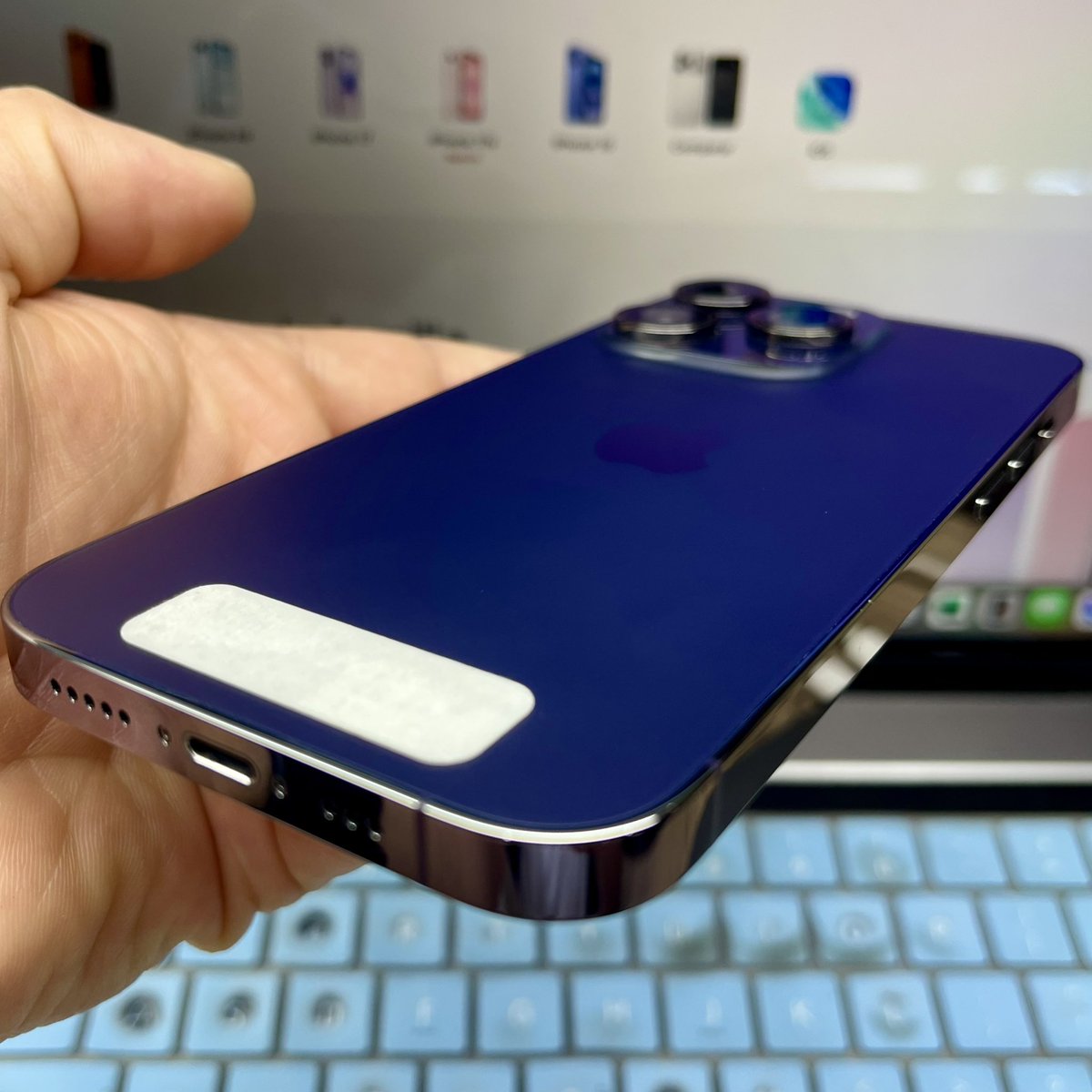 austroimportaci's tweet photo. 📱✨ ¡iPhone 14 Pro disponible en AustroImportaciones! ✨📱

🔥 512GB de almacenamiento
📶 Libre para cualquier operadora
📲 eSIM
🔋 Batería al 90%
🛡️ Garantía incluida
🎁 Incluye cargador, protector y mica

💵 Precio: $630

📍 Gonzalo Zaldumbide y Jerónimo Carrión
📞 0985114623 https://t.co/IFEGyuVMZ5