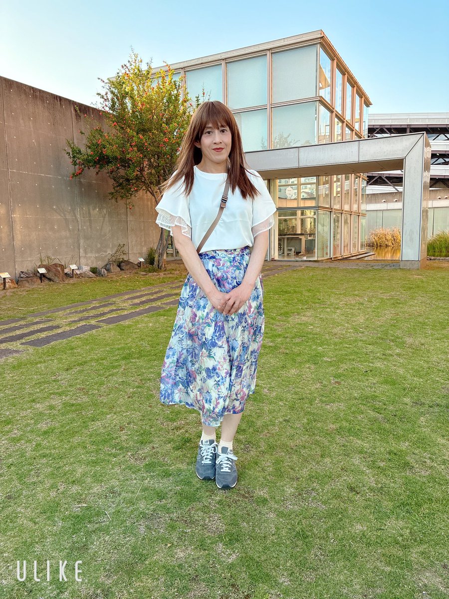 mamesuke61's tweet photo. おはようございます♫
華の金曜日ですね✨

西日本地域はついに梅雨入りしましたね☂️
雨や曇りの天気が多くなる季節ですが、紫陽花のお花が楽しみですね🌸

週末までもう少し、お互い頑張りましょうね💕

#女装外出
#女装さんと繋がりたい
#crossdresser https://t.co/QgMnTx6cXw