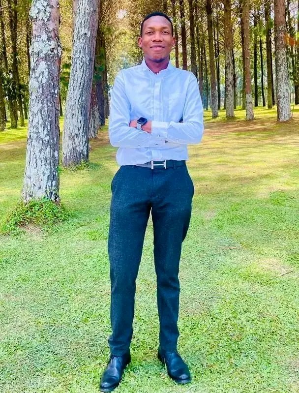 Muwonge32's tweet photo. RIP Sem Ssali Mathew. In just a few days to be announced as a Deacon candidate for Masaka Diocese the Lord decides otherwise. https://t.co/fHpbx2ToV6