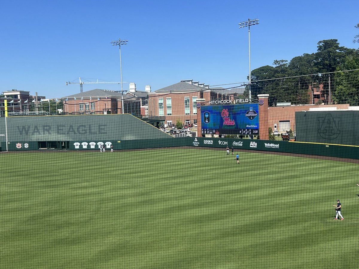 ChaseParham's tweet photo. Ole Miss getting final work in prior to the Auburn Super Regional. https://t.co/7osUUxQc9Q