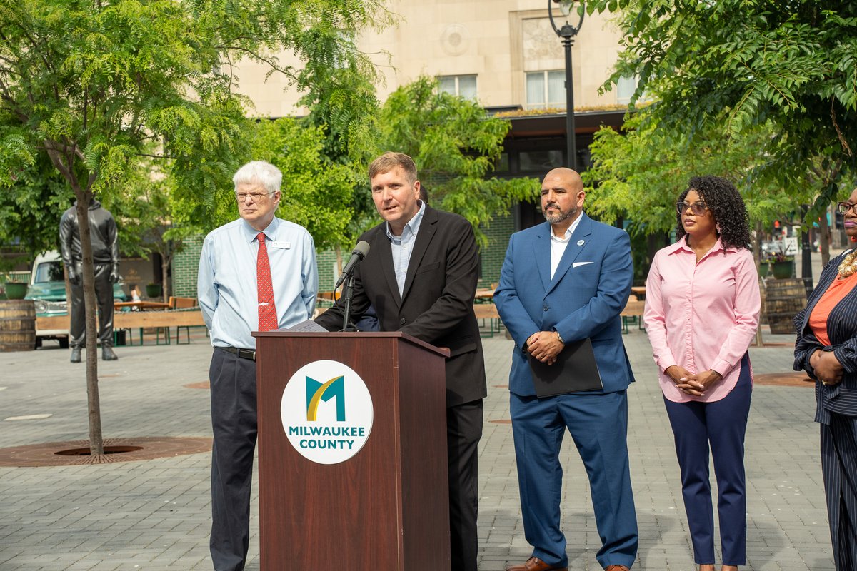 RideMCTS's tweet photo. @DavidCrowleyWI shared an update today on the progress being made at MCTS. 

Fare evasion is down, new buses are arriving &amp; a system redesign is underway that will shape transit service for years to come. 

We are focused on improving service today while planning for the future. https://t.co/yDfM0GKMFW