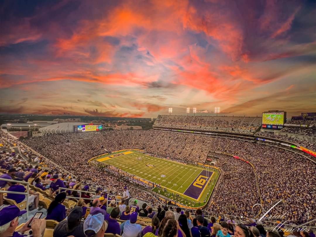 cajunsupport's tweet photo. @Erikwaldenjr @kdtheshoot43081 @CoachCRaymond @CoachStFelix @CoachGMcDonald There is no better place to become a CHAMPION! #GeauxTigers https://t.co/Ire2cMXQPj