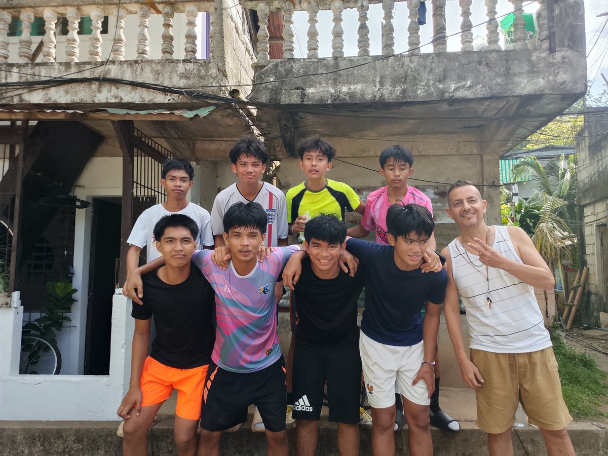 datumexicano's tweet photo. Soccer game https://t.co/6DaPfsbibK