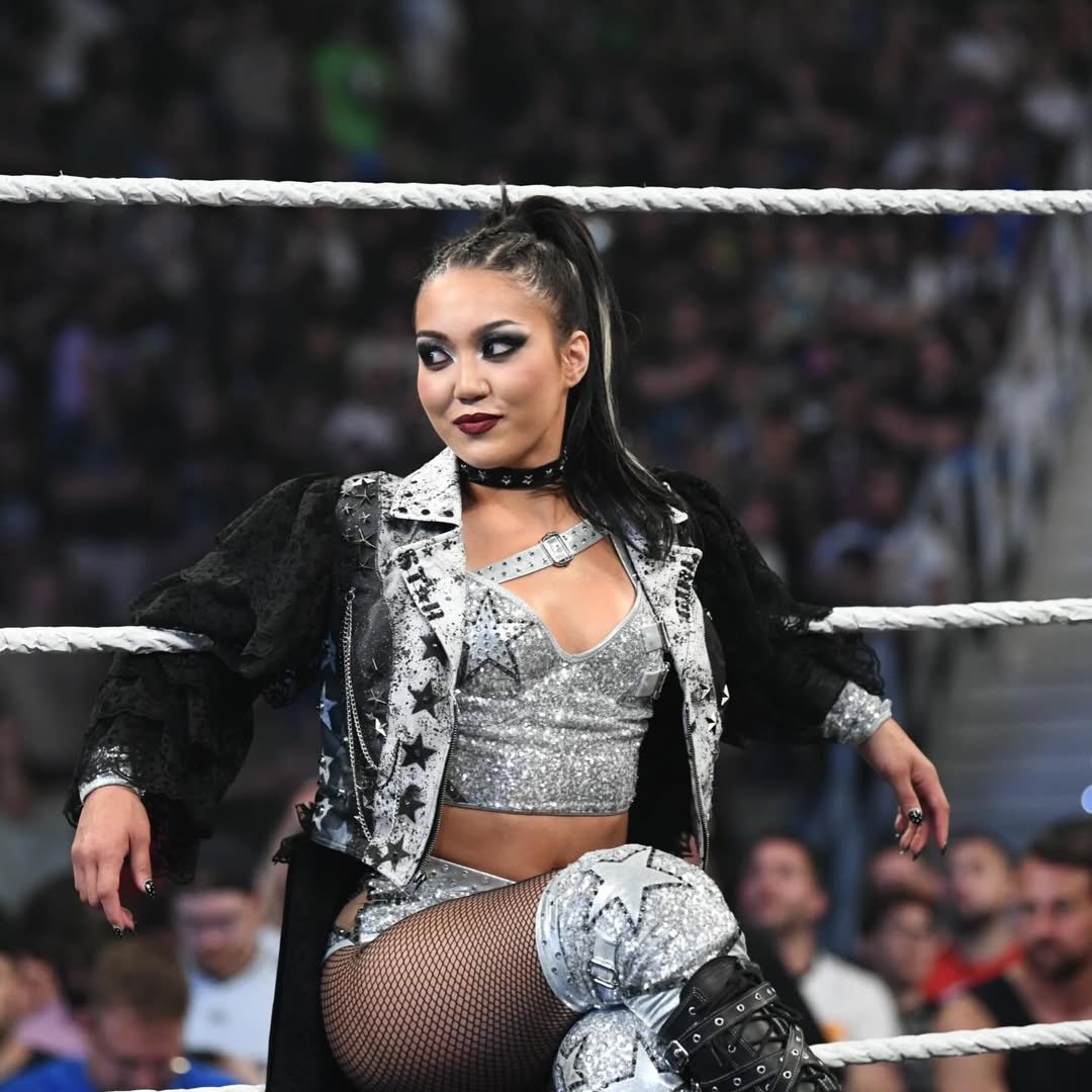 roxyspoprox's tweet photo. The REAL Queen of the Ring. https://t.co/g52x16fnpU