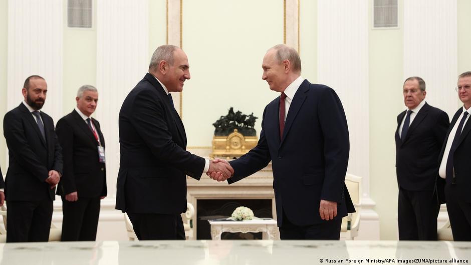 DW на русском tweet media