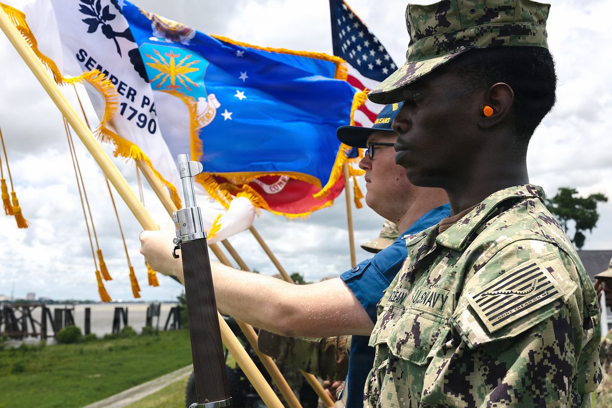 marforres's tweet photo. U.S. service members render honors as USS Kearsarge enters the Port of New Orleans during Sail 250, May 27, 2026, opening a nationwide maritime celebration commemorating 250 years of Navy and Marine Corps service. 

#Sail250 #MARFORRES #USSKearsarge @America250 https://t.co/vx2sHPTbEL