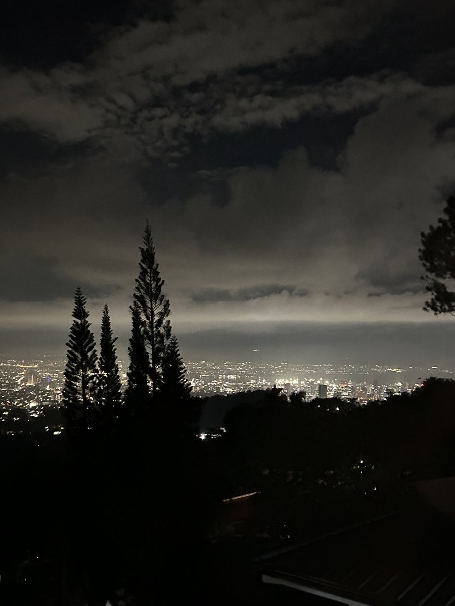 emrldv's tweet photo. mountain view overlook cebu https://t.co/MWMvIxjUON