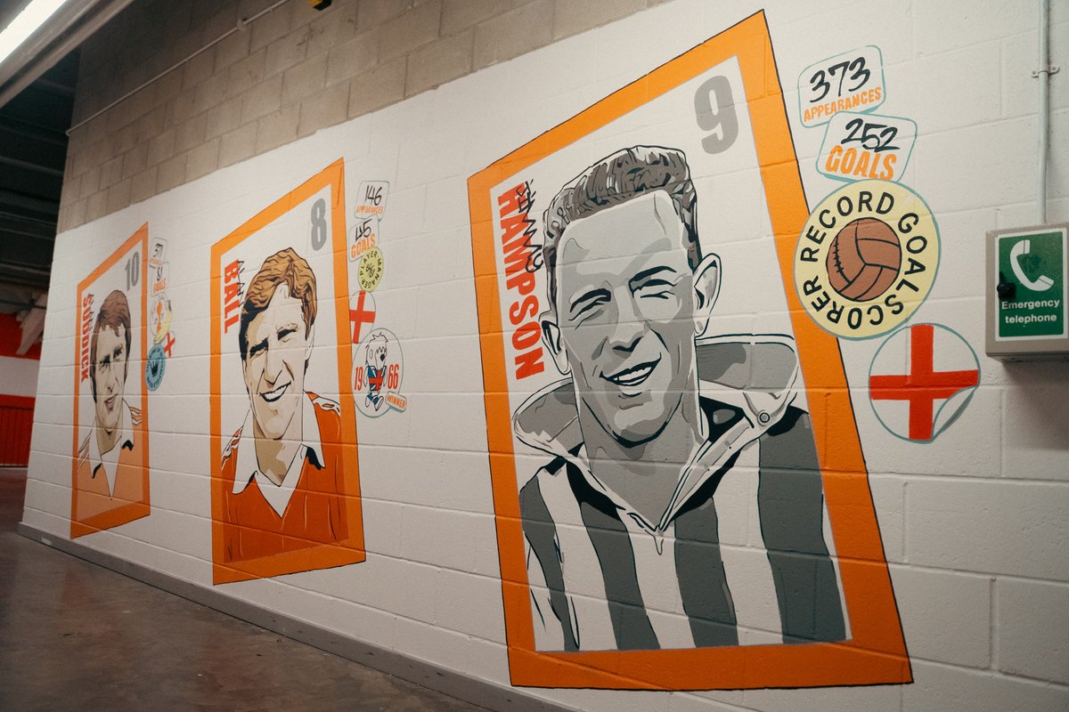 BlackpoolFC's tweet photo. Following last month’s fan vote, the first five inductees to the Legends Wall have now been immortalised by Artist in Residence @Purdz14. 🎨

🍊 #UTMP https://t.co/QCV34CVUXT