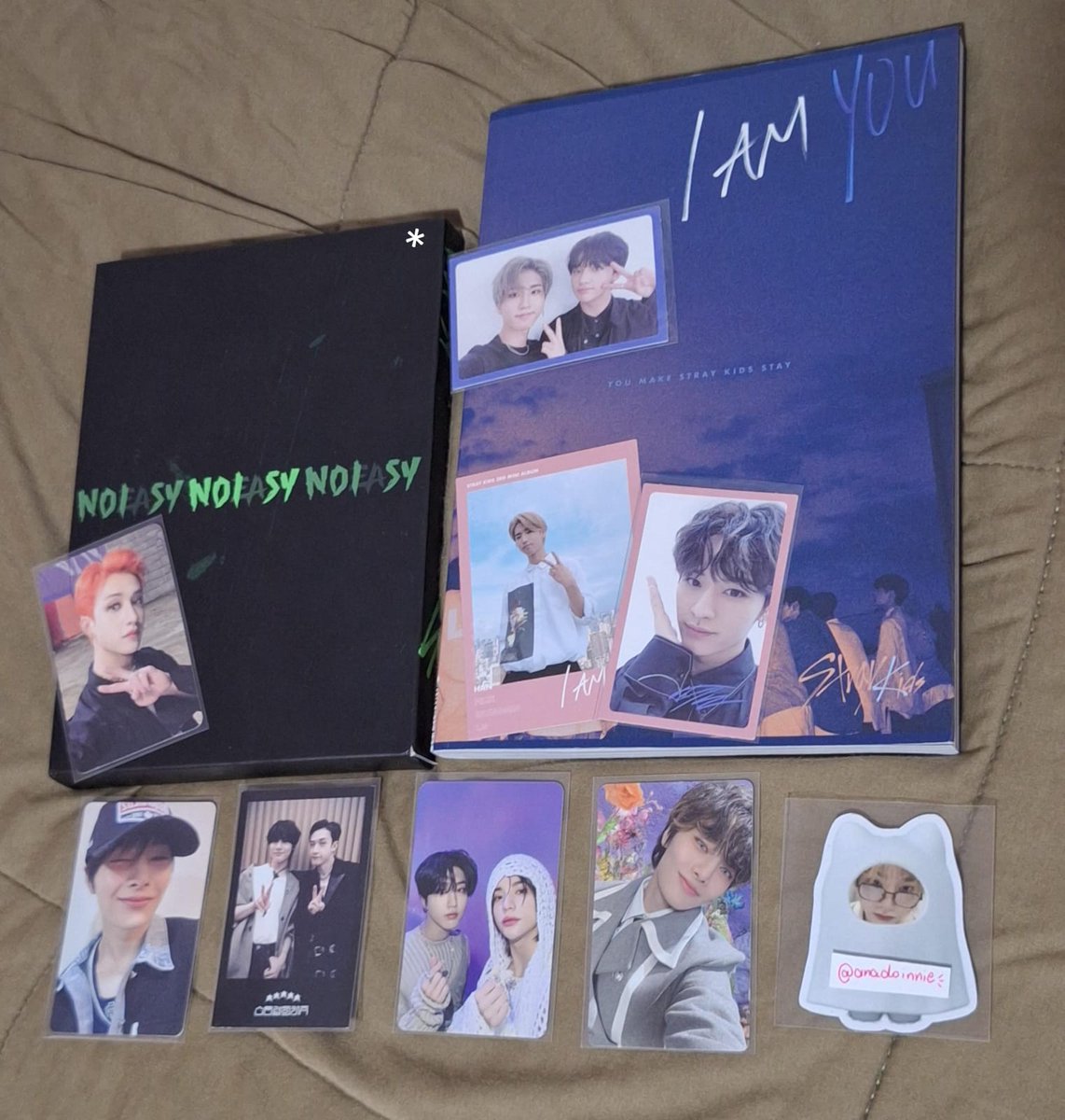 anadoinnie's tweet photo. VENDA/VENDO SET STRAY KIDS

~ R$320 + Frete (valor original do set: 470)
~ Noeasy incompleto
~ I am You pag Han
~ envio dentro de 20 dias
*= pequena avaria na capa

fbs em @anadoinnie

🏷 venda/vendo stray kids bangchan lee know changbin hyunjin han jisung felix seungmin i.n https://t.co/1km7NfPLVL