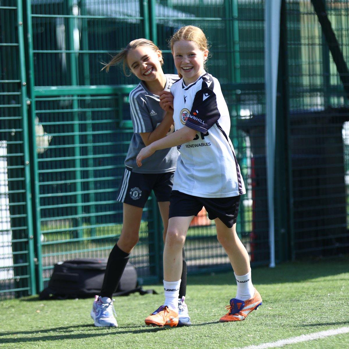 BromleyFCTrust's tweet photo. ☀️⚽ Final day tomorrow!  

Football, fun and sunshine all week at our May Half Term Camp 🩵🖤  

⚽ Mixed &amp; Girls Only camps  
👦 Ages 4–15  
🕘 9am–3pm  

Last few spaces available 👇  
https://t.co/8Gek7tUEEB https://t.co/SUZNJtrm1l