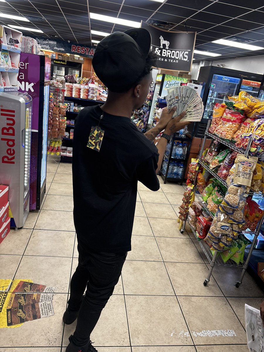 himhavin5's tweet photo. Bro nem hop out killin shii homicide !😵‍💫👏🏾 https://t.co/40uhGxbaox