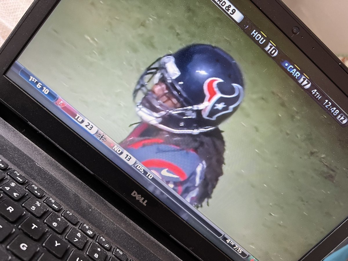 KeepPonding's tweet photo. Offseason goals.. watching the 2015 season in its entirety 🥰 #KeepPounding https://t.co/JC5IdFOWGf