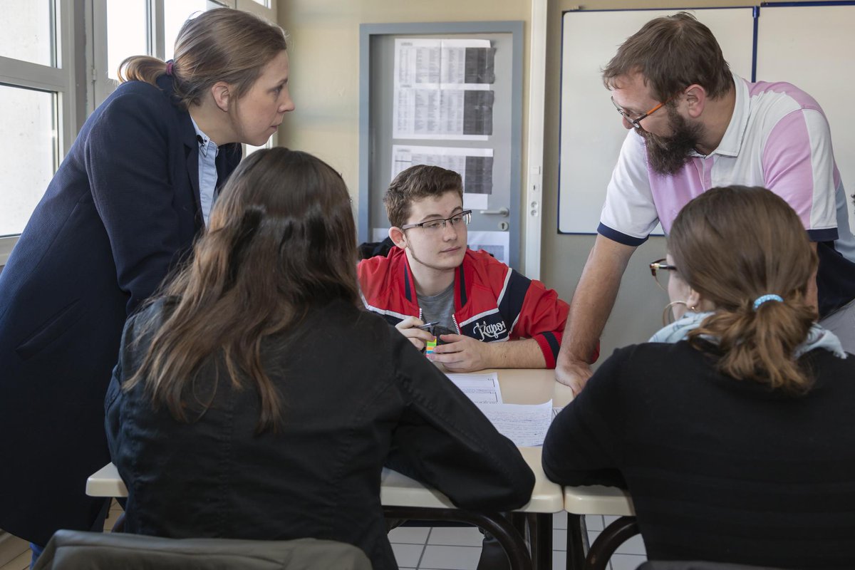 hautsdefrance's tweet photo. #DirectHDF | Avec le dispositif PEPS, la Région rend la culture accessible à tous les lycéens et apprentis.

🎭 135 projets seront déployés en 2026-2027 dans les établissements des #hautsdefrance. https://t.co/FuekoO7YLl