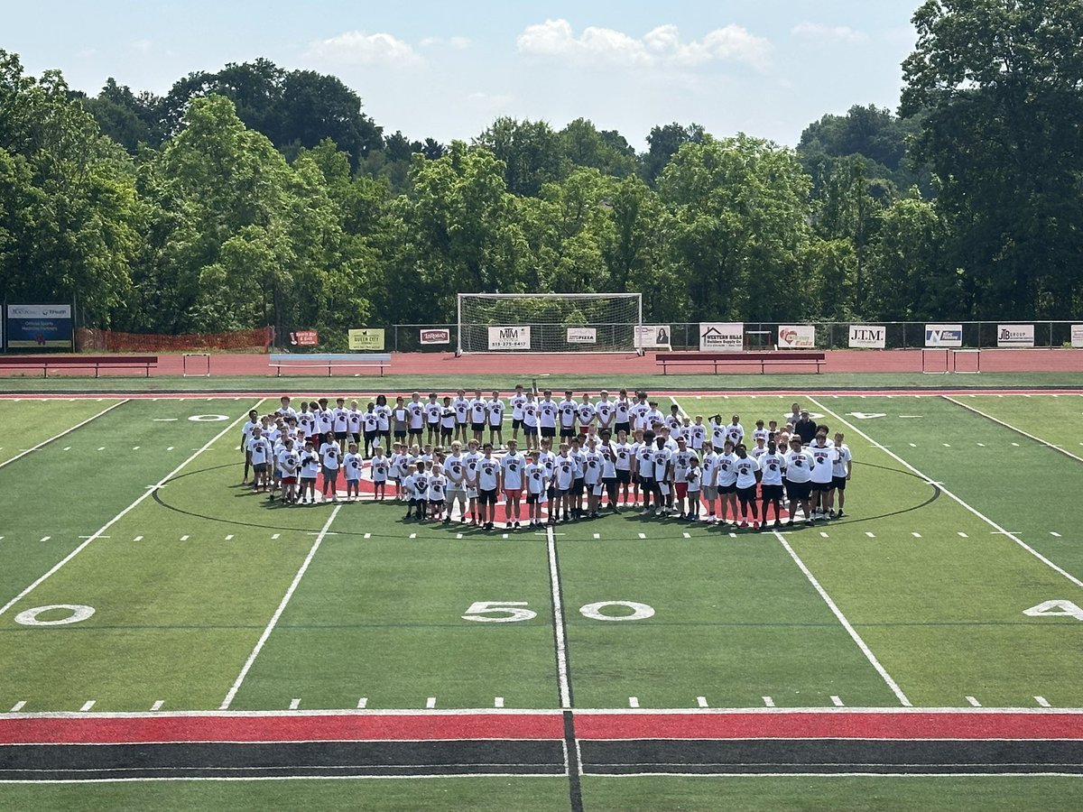 OakHillsFB's tweet photo. 3 days of football, fun, and future Highlanders getting better ππ΄β«οΈ Proud of the work these kids put in all week! Thank you to all the parents, players, and coaches for making it a great camp. #OHTough https://t.co/sxzR9lZ3ao