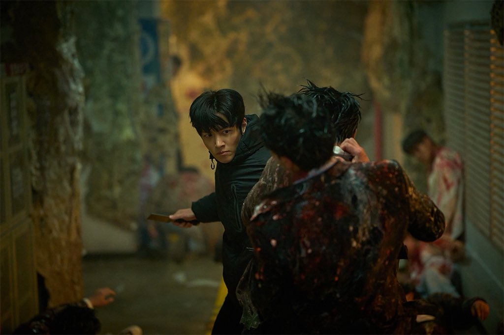 jcwarchive's tweet photo. director yeon sangho: “ji changwook is so diligent and doesn’t hesitate to give his all physically. he performs emotional acting so well too, he makes even the smallest emotions feel so real that it almost makes the people watching him feel sorry for him. and i already knew he was great at action, but i was surprised by his emotional acting. he becomes so immersed that it feels completely real. this is one of ji changwook’s greatest strengths and why he is a truly successful actor.”