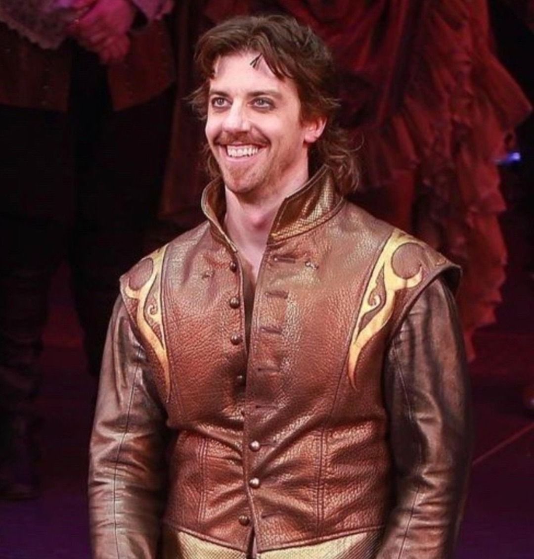 possible_freak's tweet photo. my man christian borle https://t.co/4l6YP22ApJ