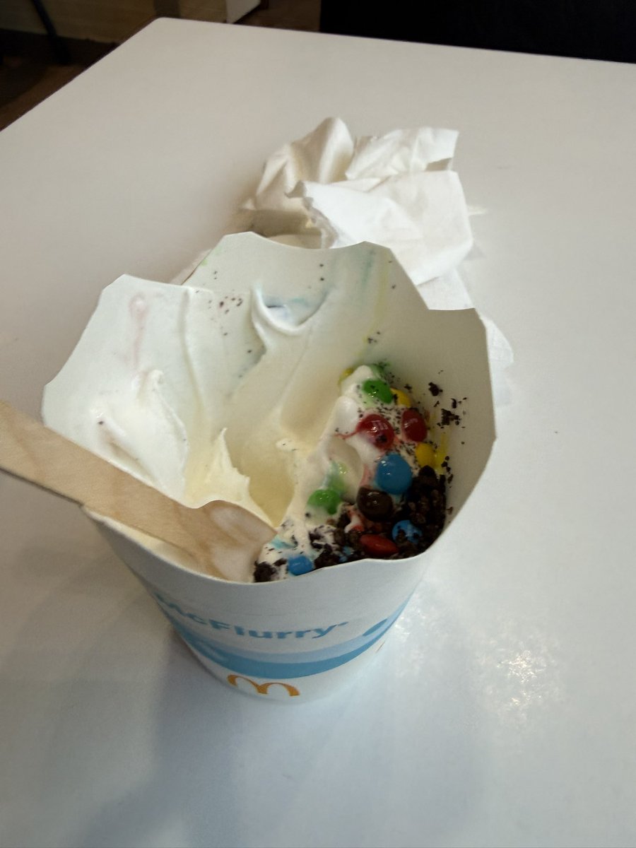 yadineli's tweet photo. זהו הפרוגרס כבש את המבצר האחרון
אין יותר כפית וערבוב של גלידה פיצוץ https://t.co/vM3a8UpkEC