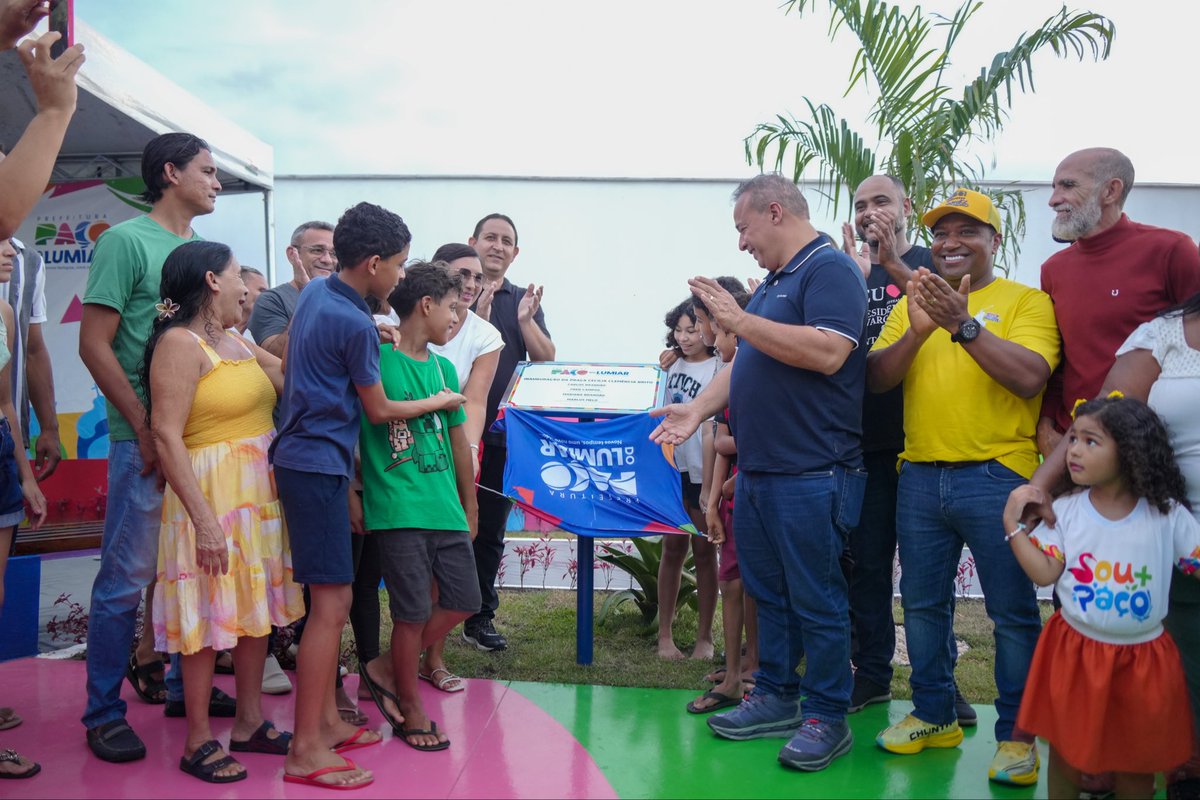 prefpaco's tweet photo. A Prefeitura de Paço do Lumiar inaugurou, nesta quarta-feira (27), a Praça Cecília Clemência Brito. ✨🌿

O espaço conta com playground, gazebos, iluminação em LED e área de convivência para as famílias luminenses. 💚 https://t.co/29LMT6ouYS