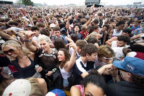 Indy500SnakePit's tweet photo. 365 days. Run it back.

@CoorsLight | #SnakePit https://t.co/Dn2zqWgnNP