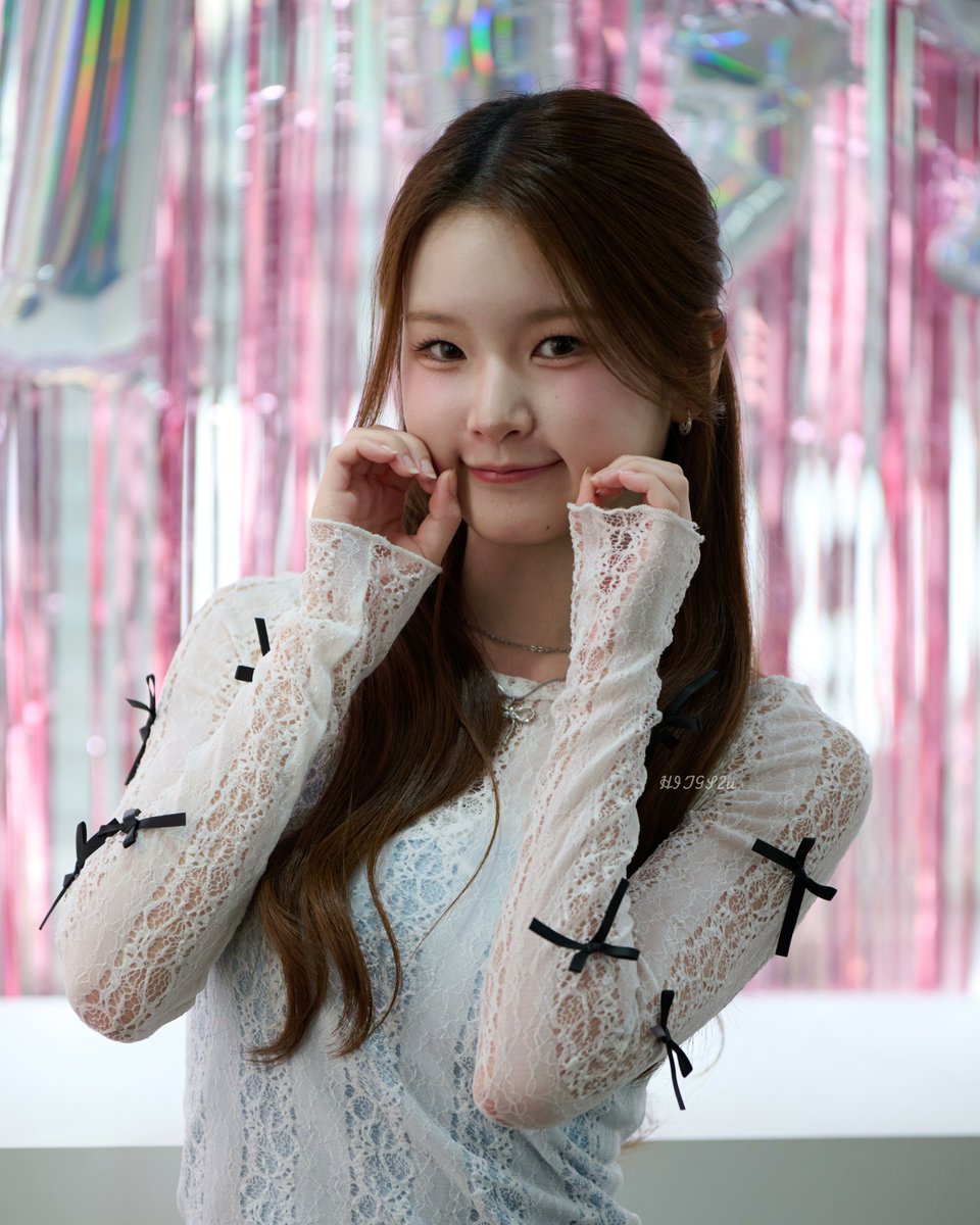 choco012486's tweet photo. 260428 1주년 카페이벤트
HITGS 이유🌸

#HITGS #힛지스
#IYOO #이유 https://t.co/tw2QyVWGjk