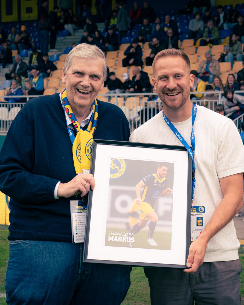 FirstViennaFC's tweet photo. Danke, Rusko 💙💛

Nach einer beeindruckenden Karriere beendet Markus Rusek seine Laufbahn als Profifußballer.

Danke für deinen Einsatz in Blau-Gelb und alles Gute für deine Zukunft! 👏 https://t.co/guL0xGACo3