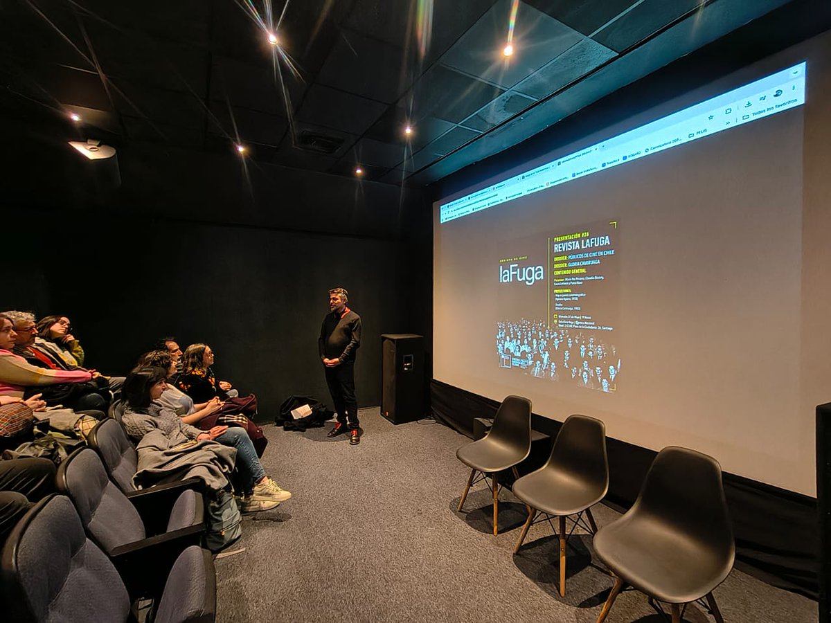 revistalafuga's tweet photo. Algunas fotos de nuestra presentación del día de ayer. Gracias  @CinetecaChile
 por cobijarnos una vez más. Gracias a editores y colaboradores de éste nuevo número. Pronto una nueva edición de laFuga al aire https://t.co/1WY7UQaeWM