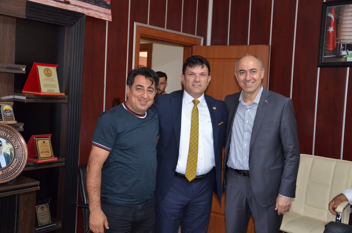 SuphiAksoyB's tweet photo. Bozova Ziraat Odası Başkanlığımızın düzenlemiş olduğu Bayramlaşma Programına katılarak Ziraat Odası Başkanımız Müslüm Okan, Ziraat Odası Yönetimimiz ve vatandaşlarımız ile bir araya gelerek bayramlaştık. 

Hayırlı Bayramlar

@okan_muslum https://t.co/rvZwt5aNmC