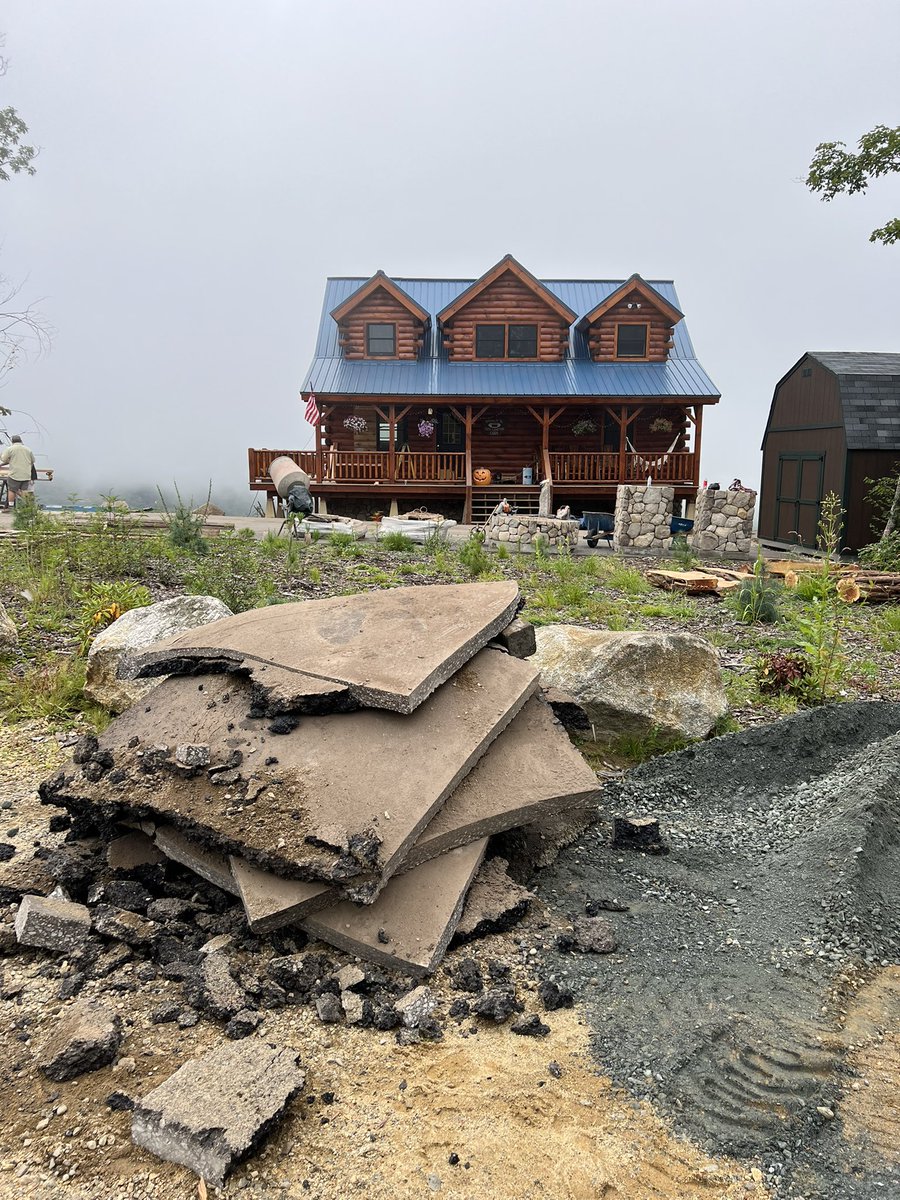 KJP's tweet photo. This is your reminder to rip up your asphalt driveway and replace with dirt and gravel 🫣 https://t.co/ia6ClXpAuH