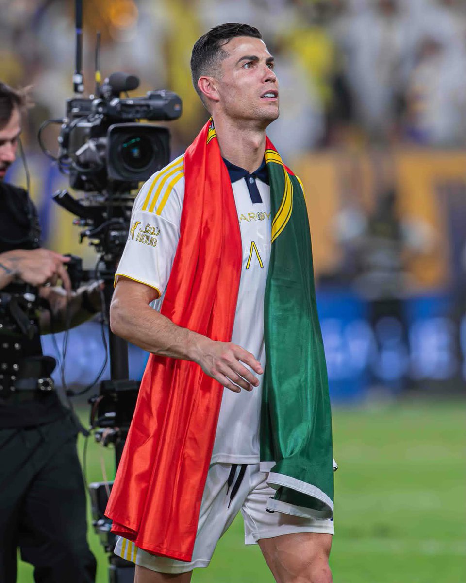 CRonaldoNews's tweet photo. 💛✨🇵🇹 https://t.co/QQg2Mh9pnw