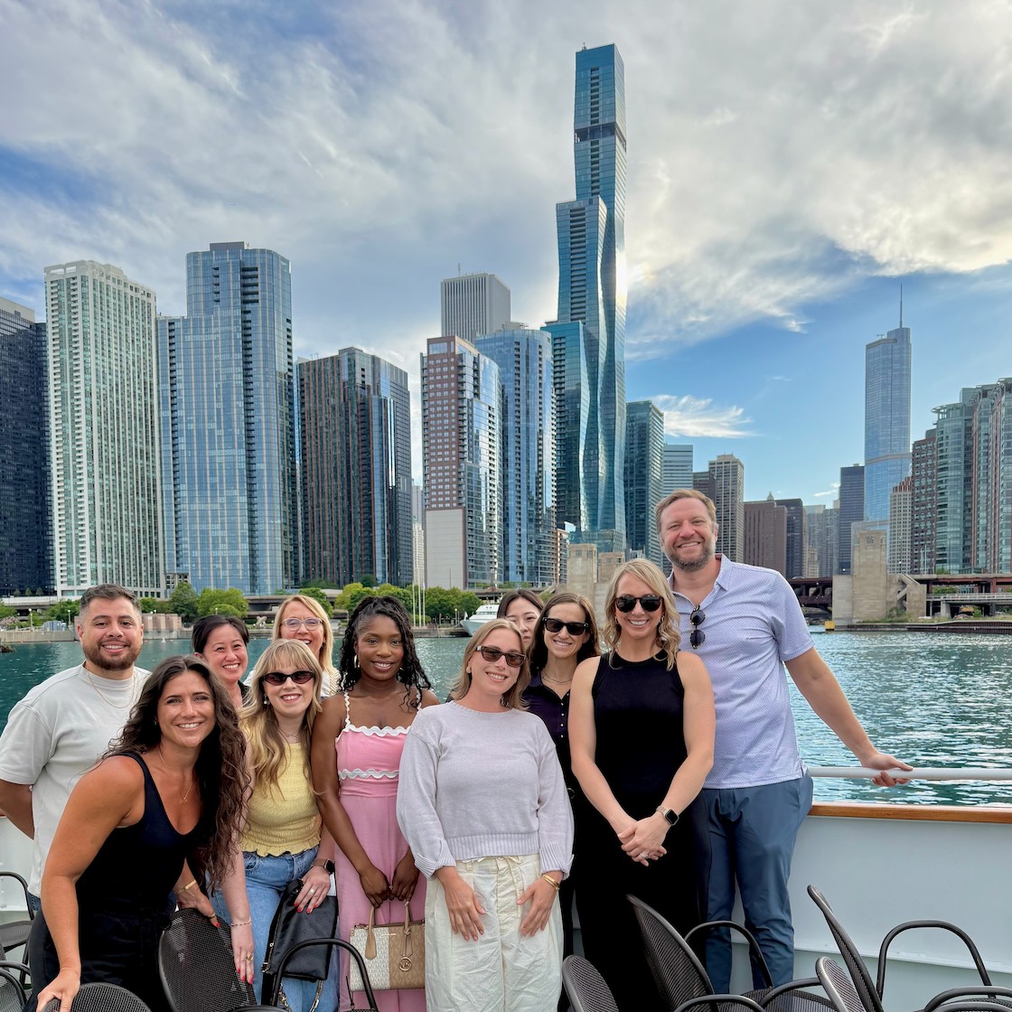 mark43's tweet photo. AI workshops. Deep-dish pizza debates. Improv class.

Our MCE team gathered in Chicago for an offsite to push each other to think bigger, move faster, &amp; build together.

If you want to work with a great team of creative thinkers, explore open roles: https://t.co/gLwnpwFVbK https://t.co/39cZCHBY92
