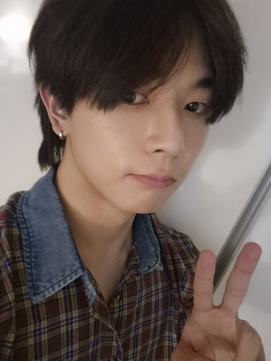 heebe404's tweet photo. 이 셔츠 꿈에 나오겠다 https://t.co/g7Fvx3ZMED
