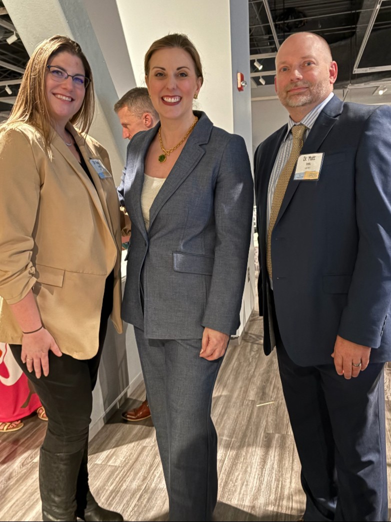 UofSCEducation's tweet photo. South Carolina Superintendent of Education, Ellen Weaver, acknowledged and thanked IRED for its critical support in generating and analyzing foundational data that strengthened the program’s statewide impact and accountability during the 10-year celebration of O6 Afterschool. https://t.co/01IQuGP7tq