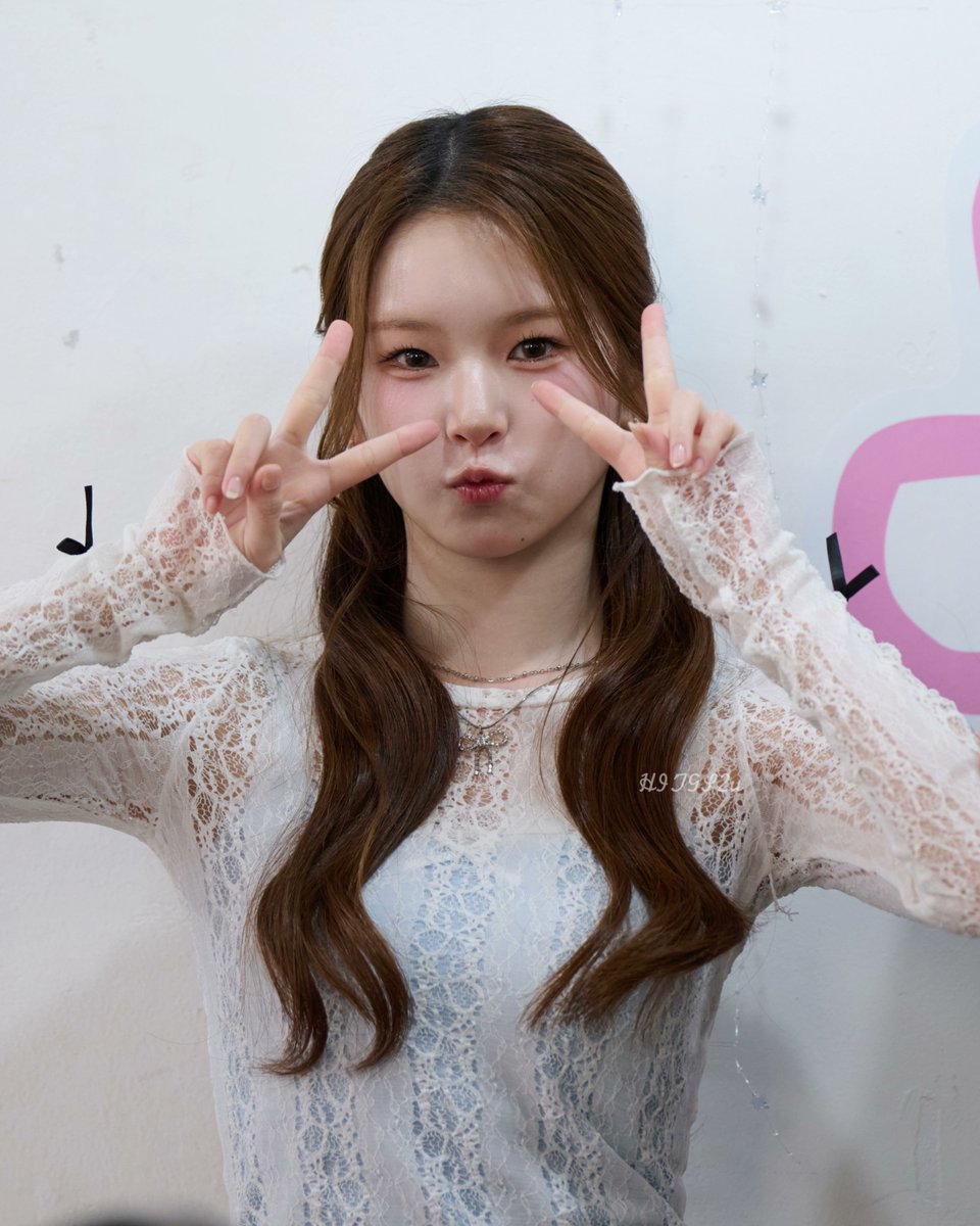 choco012486's tweet photo. 260428 1주년 카페이벤트
HITGS 이유🌸

#HITGS #힛지스
#IYOO #이유 https://t.co/EGFJzQNDcy