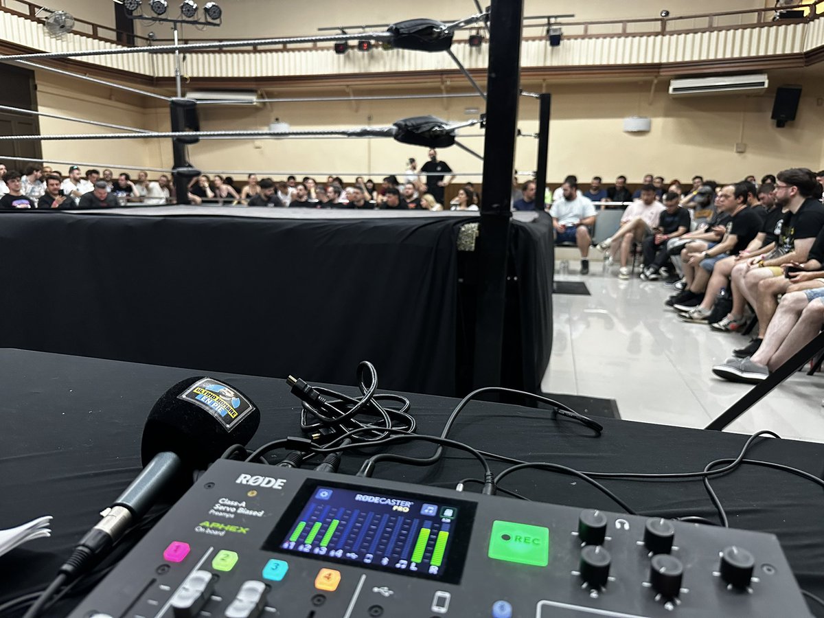 SrAlexGomez's tweet photo. Toca narrar un show espectacular. @LuchaRebelion x @TyrisWrestling. Se viene. https://t.co/lMnLmq35s6