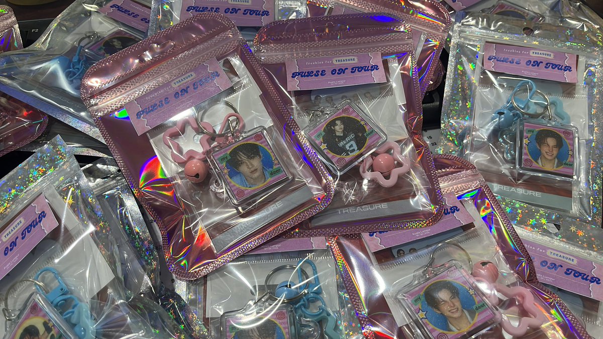 KyupieeT's tweet photo. from kyu, sahi &amp; woo lover to another 🫶🏻

꒰ freebies for pulse on in kl ꒱

📍 Unifi Arena
📅 30 May 2026
⏰ TBA

made a few cute freebies to share with teumes ♡
limited pcs available 

come say hi!

see you there 💛

#TREASUREinKL #PULSEONinKL https://t.co/90fuoE4w4l