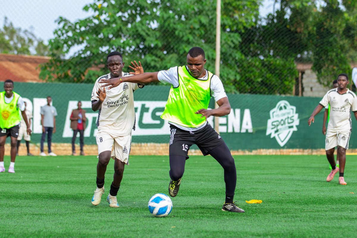 NyangolePirates's tweet photo. League moments. 📸
Caught in the action. ⚽
Football, passion, and unforgettable moments. 🏆
Team Nyangole Pirates, the Kafundo elites. 
#TororoCollegeLeague https://t.co/RURbqnPzO0