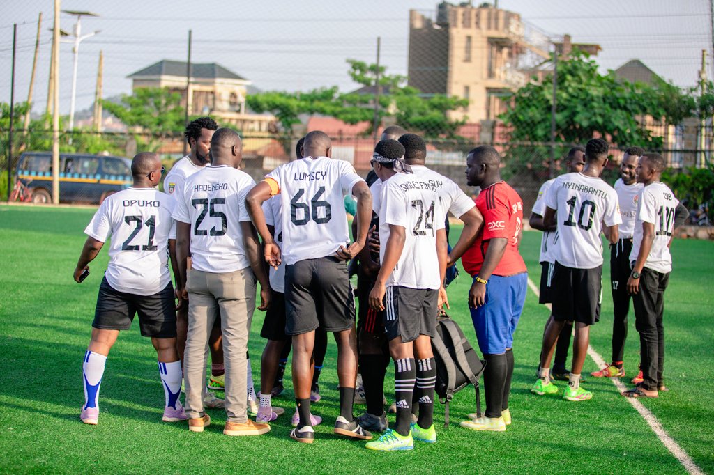 NyangolePirates's tweet photo. League moments. 📸
Caught in the action. ⚽
Football, passion, and unforgettable moments. 🏆
Team Nyangole Pirates, the Kafundo elites. 
#TororoCollegeLeague https://t.co/RURbqnPzO0