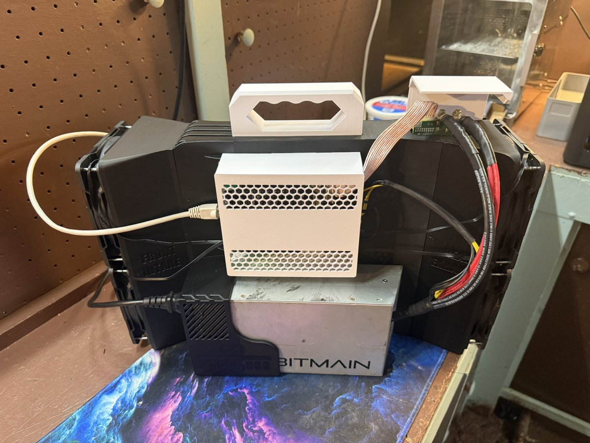Apathec_'s tweet photo. Took me a minute to actually find the files, but here it is!! #ASICMiner #CryptoMining #BitcoinMining #HomeMining #MiningRig https://t.co/NB48epU41R